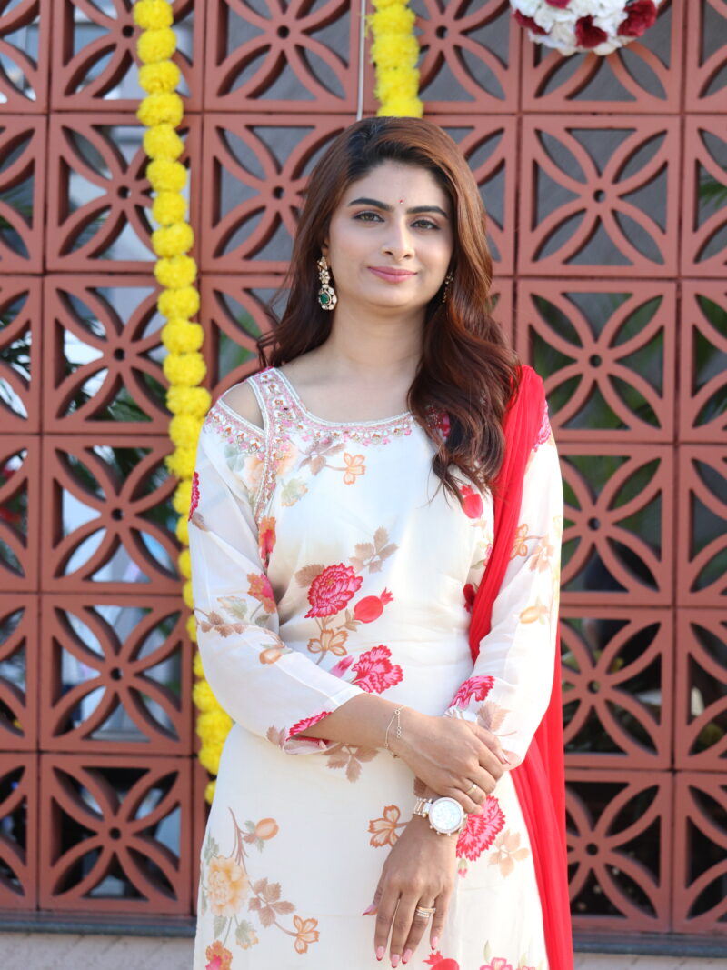 white red kurta