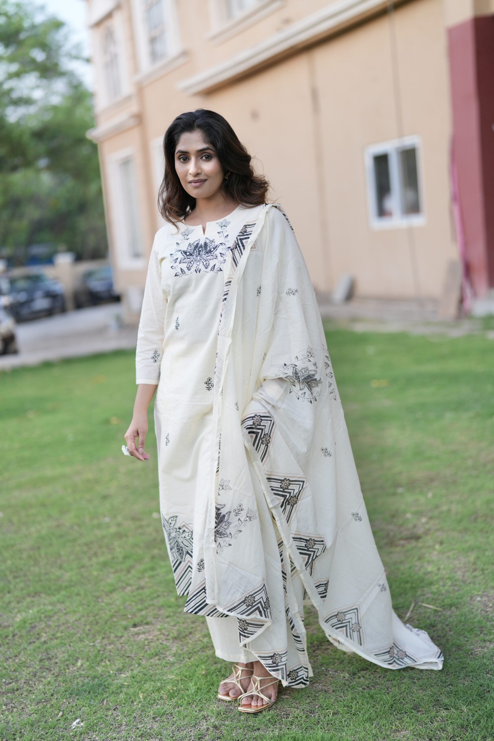 Elegant Ivory Printed Kurta Set with Dupatta